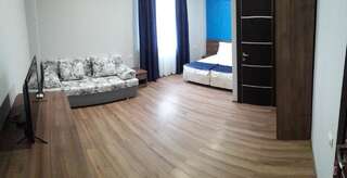 Гостевой дом Nobi Guest House Гагра Четырехместный номер с видом на горы-9